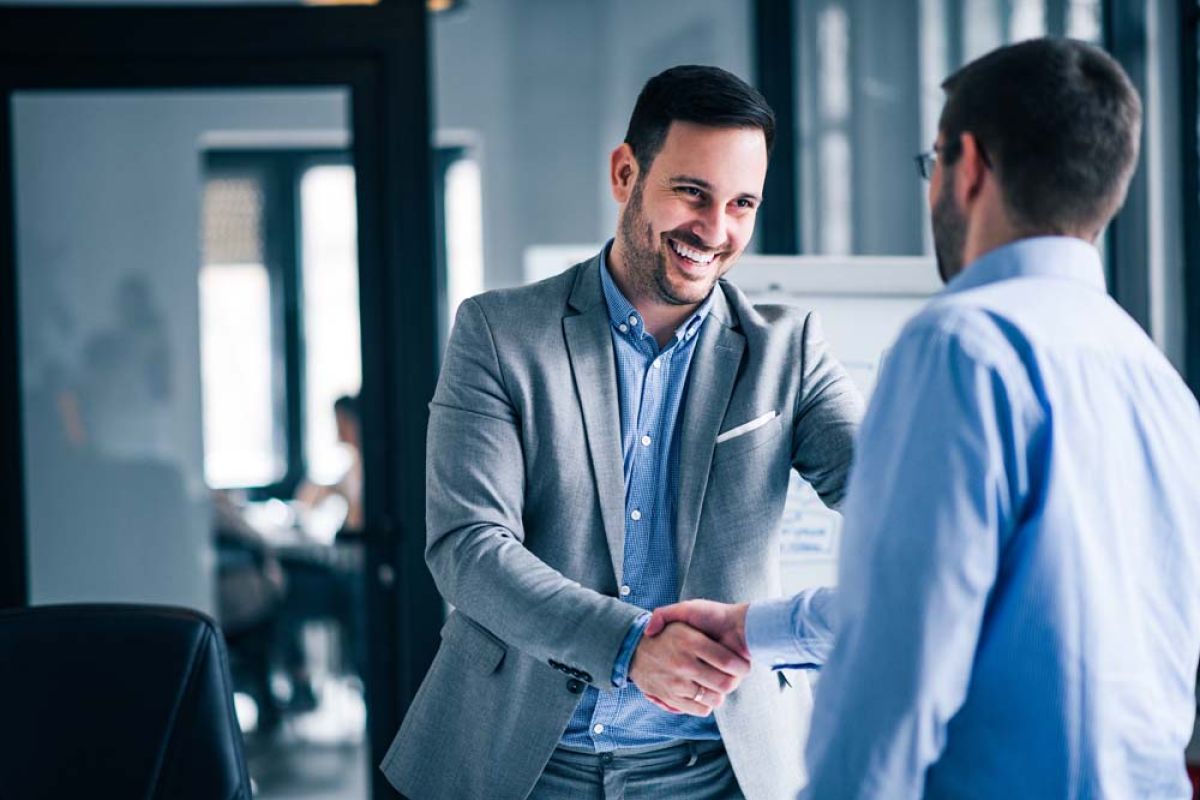 handshake between two businessmen 